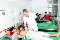 Chàng trai 27 tuổi nặng 38 kg, mắc hội chứng cực hiếm 