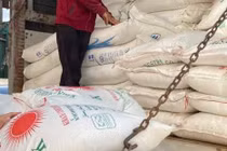 Phát hiện, tạm giữ 3 tấn đường cát hiệu Korach Sugar nhập lậu