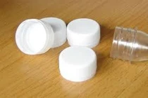 Nuốt phải nắp chai khi uống nước, cụ ông ở Nghệ An phải nhập viện cấp cứu