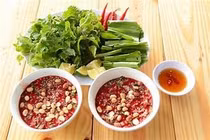 Xác minh vụ 2 người tử vong sau khi ăn lòng, tiết canh