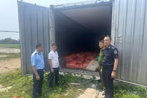 Phát hiện gần 26 tấn thực phẩm không rõ nguồn gốc tại Quảng Ninh