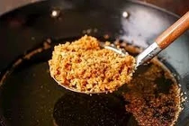 Cách phi hành tỏi vàng giòn, không lo bị đắng