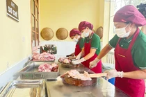 Tăng cường kiểm tra phòng ngộ độc thực phẩm trong trường học, bếp ăn tập thể