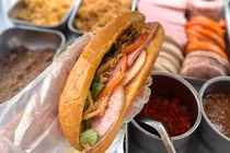 Bộ Y tế vào cuộc vụ hàng trăm người ngộ độc sau ăn bánh mì tại TP HCM