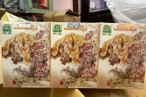 Dây chuyền sản xuất thuốc giả ở TP HCM bị triệt phá, thu hơn 13.000 sản phẩm