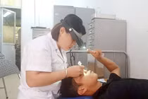 Cách phòng tránh chấn thương mắt trong lao động