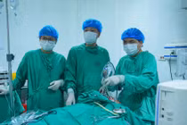 Phẫu thuật thành công dị tật hiếm gặp ở mũi cho trẻ 13 tuổi