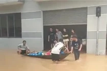 Vụ cả gia đình bị ngạt khí CO, 4 nạn nhân vẫn rất nặng