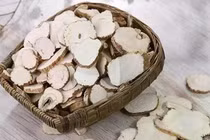 Dược liệu Bạch chỉ tính ấm có công dụng giải cảm, tiêu viêm