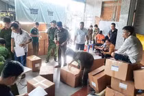 Phát hiện gần 8 tấn sữa, thực phẩm chức năng không xuất xứ