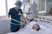 Nữ điều dưỡng Nghệ An cứu sống du khách bị ngừng tim giữa phố cổ Hoa Lư