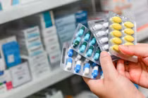 Kiểm soát tình trạng bán thuốc không theo đơn