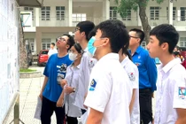 Bỏ khu vực tuyển sinh lớp 10: Phụ huynh, HS lo gì?