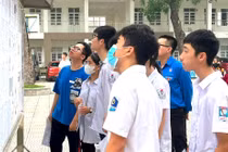 Bỏ khu vực tuyển sinh lớp 10: Phụ huynh, HS lo gì?