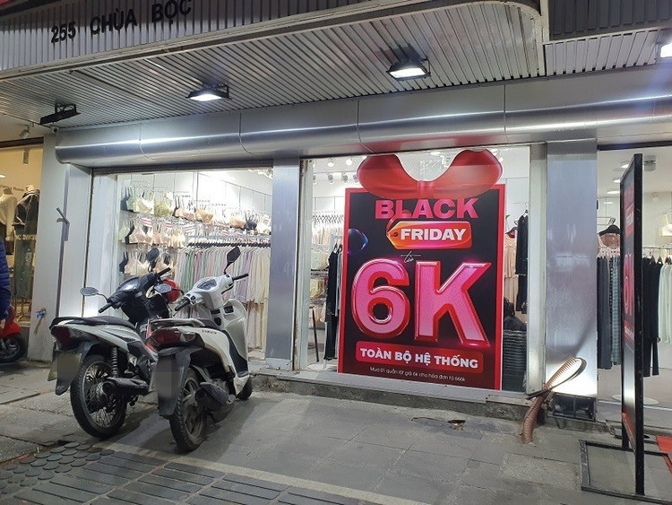 black-friday6.jpg