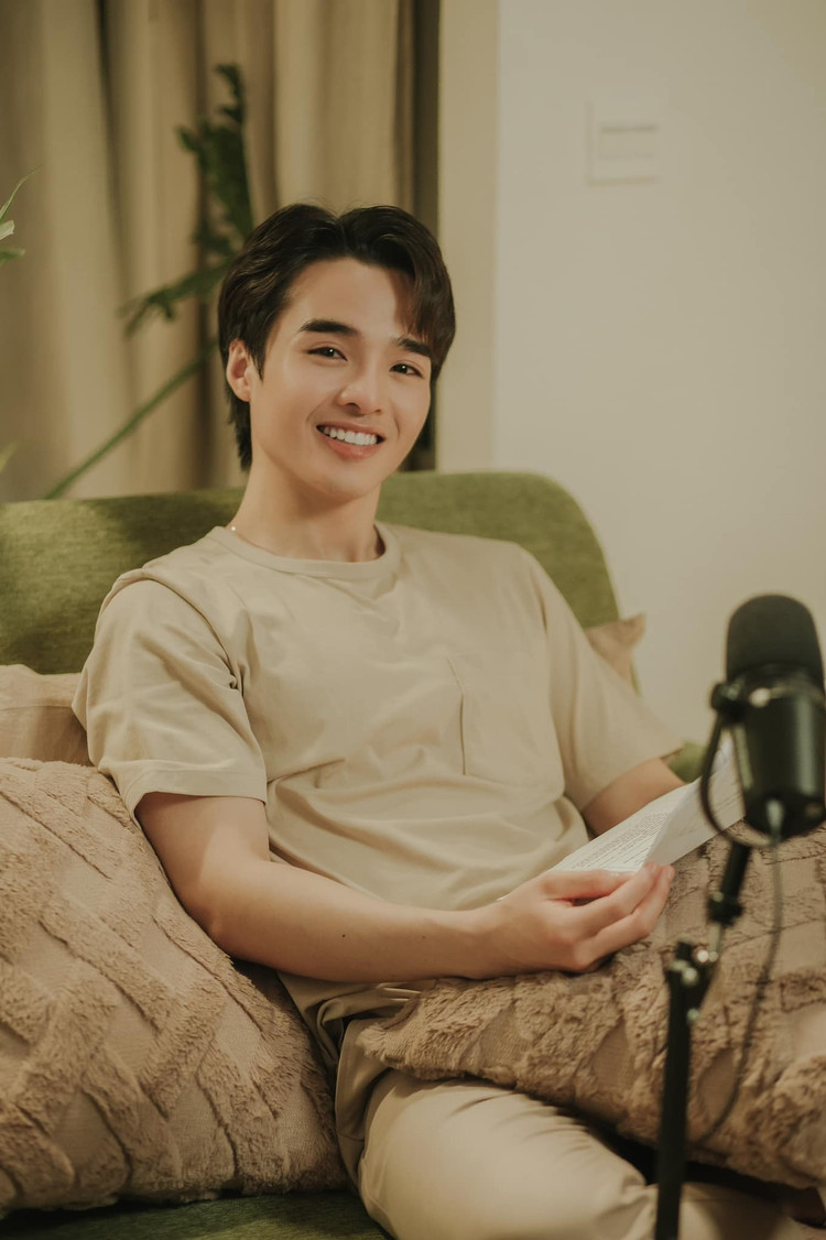 Ngoài hoạt động trong lĩnh vực sáng tạo nội dung, Tun Phạm còn hợp tác với bạn thân mở quán ăn tại TP HCM. Nam TikToker cũng từng là cổ đông của một thương hiệu kính mắt có tiếng. Ảnh: Facebook