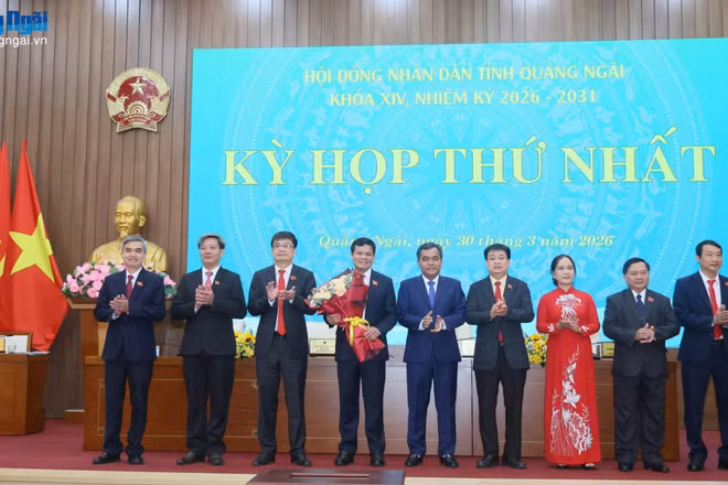 Ông Nguyễn Đức Tuy tái đắc cử Chủ tịch HĐND tỉnh Quảng Ngãi