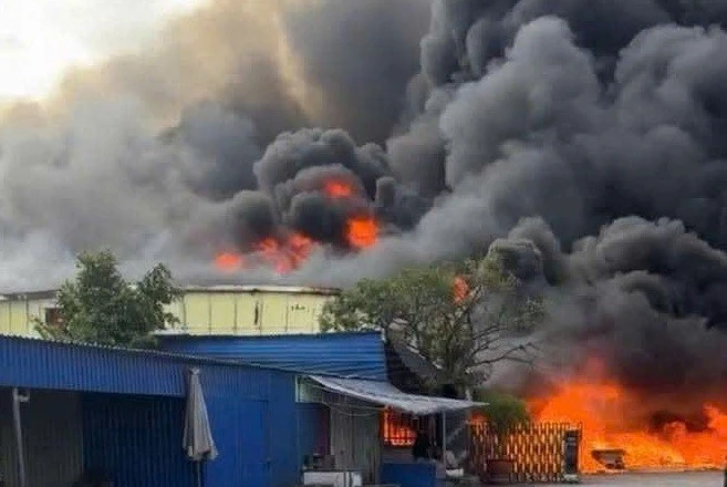 Cháy lớn tại Công ty Oanh Vân ở Hải Phòng