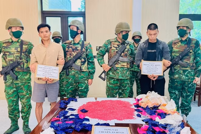 Triệt xoá đường dây vận chuyển ma tuý xuyên biên giới