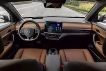 Chủ xe cho rằng VinFast VF 6 là “món hời” ngay từ thời điểm lăn bánh