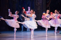 Ballet Nga trở lại sân khấu Hà Nội với hai tác phẩm kinh điển