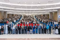 Khi khoa học chạm tới trái tim người trẻ: Dấu ấn VinFuture 2025 tại giảng đường Việt Nam