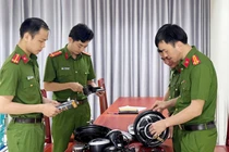 Triệt phá 2 đường dây buôn lậu bình ắc quy, phụ tùng xe điện