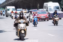 Dự báo thời tiết: Nắng nóng kéo dài, đề phòng dông, lốc, sét và gió mạnh