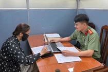 Đăng thông tin sai sự thật về CSGT ở Hà Nội, người phụ nữ bị xử phạt