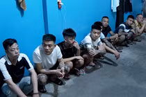 Đường dây ép các cô gái làm nhân viên tại quán Karaoke bị phá