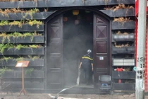 Cháy nhà hàng đồ nướng ở Hà Nội, nhiều người hoảng loạn 