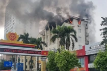 Cháy lớn tại trụ sở cũ Bưu điện tỉnh Hà Nam (cũ) 