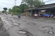 “Đánh vật” với con đường đau khổ