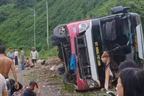 Xe khách bị lật do mất phanh ở dốc Cun , một người tử vong