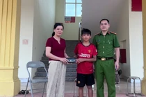 Nam sinh lớp 6 nhặt được của rơi trả người đánh mất