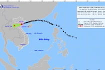 Bão Wipha đi sâu vào đất liền, vẫn giữ cường độ cấp 8, chưa có dấu hiệu tan nhanh