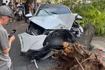 Tai nạn liên hoàn trên phố Hà Nội, tài xế là nữ