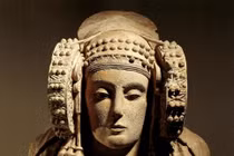 Vẻ đẹp nghìn năm của bức tượng 'Quý bà Elche', bí ẩn chưa lời giải