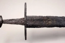 Phát hiện Kiếm cổ 1.000 năm dưới sông, hé lộ bí ẩn chấn động