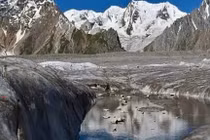 Băng tan sau 30 năm, hé lộ thi thể người mất tích bí ẩn