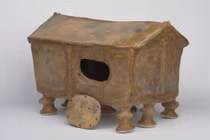 Phát hiện bình tro cổ đại hình nhà 2.600 năm tại Ba Lan