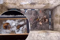 Mở mộ cổ, hoàng tử băng giá 1.350 tuổi lộ diện cùng kiếm báu