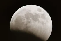 Mặt Trăng có thể từng tồn tại sự sống cách đây 4 tỷ năm