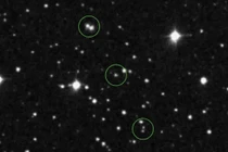 Phát hiện đốm sáng cổ xưa trên ảnh kính thiên văn có thể liên quan đến UFO