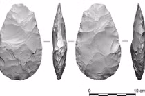 Công cụ mài rìu từ xương voi cổ nhất thế giới được phát hiện ở Anh