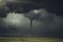 Chuyên gia giải mã cách hình thành lốc xoáy