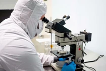 NASA phát hiện 26 loài vi khuẩn chưa biết trong phòng sạch vũ trụ