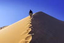 Bí ẩn âm thanh ma quái tại cồn cát Kazakhstan