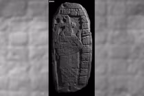 Vén màm bí ẩn tấm bia đá 1.400 tuổi của người Maya