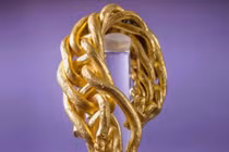 Tìm thấy báu vật Viking nghìn năm tuổi bằng máy dò kim loại